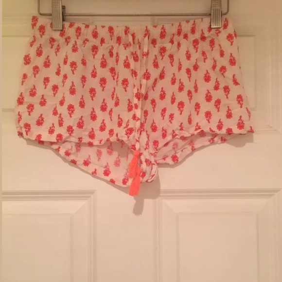 Forever 21 Sleepwear Flower Shorts. Small - Picture 2 of 4